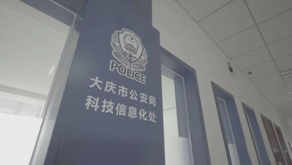 AI 大模型助力智能教育硬件升级 - 来及网络